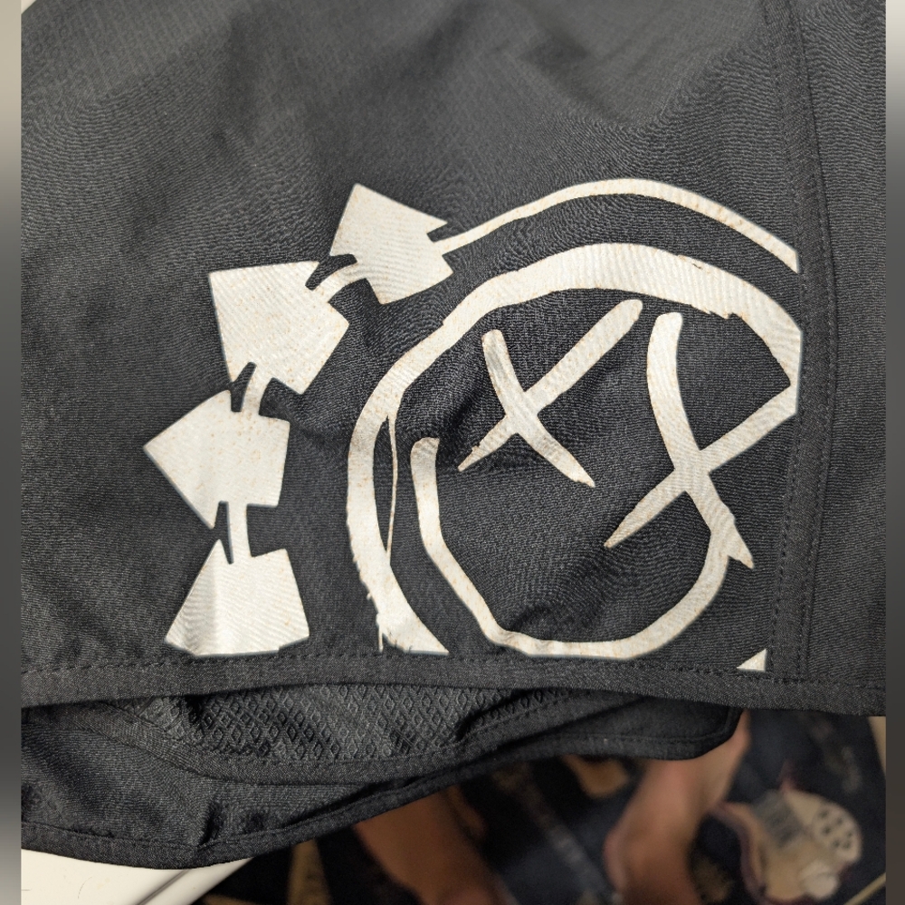 Blink 182 Board Shorts - Picture 5 of 5